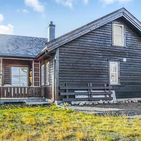 Holiday home 4 Bedroom Cozy In Sjusjen *