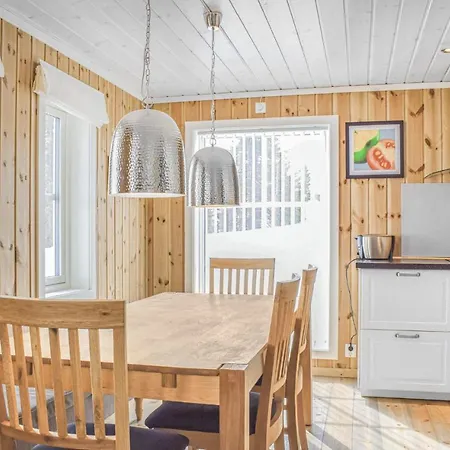 4 Bedroom Cozy In Sjusjen Holiday home Sjusjoen