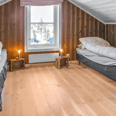 Holiday home 4 Bedroom Cozy In Sjusjen *